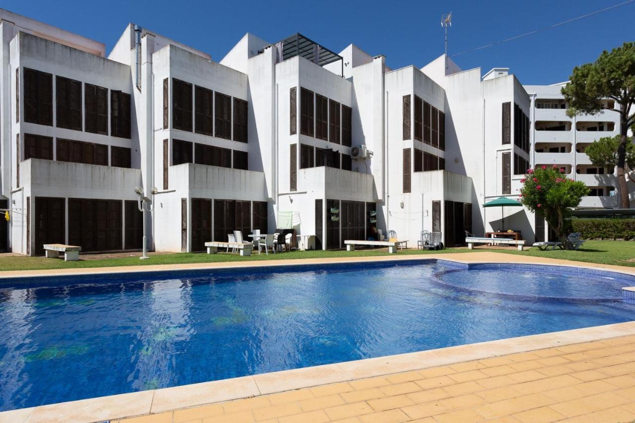 Cozy Getaway W/ Pool In By Lovelystay Apartamento Vilamoura